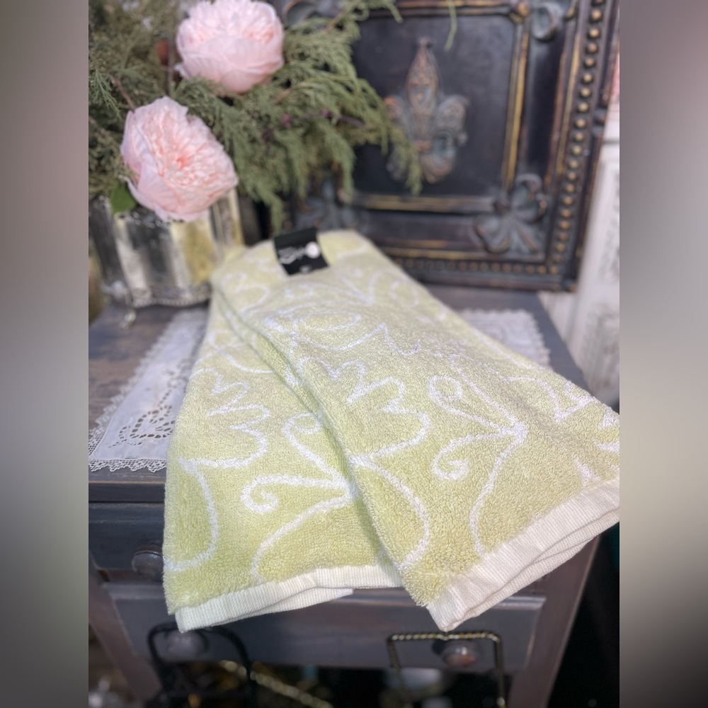 Simply perfect 100% cotton celery green & white luxury hand towels bath set nwt